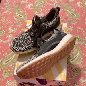 Womens US 9  UK 7-1/2 PureBoost Athletic shoes NWOT
